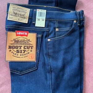 Vintage Levi’s black label,  NWT Rare… style 517